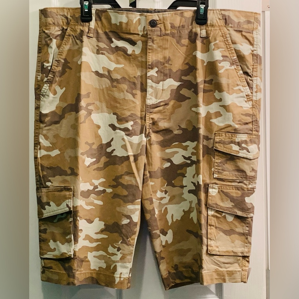 George Men's Messenger Cargo Shorts, 14" Inseam Sizes 42 Camo